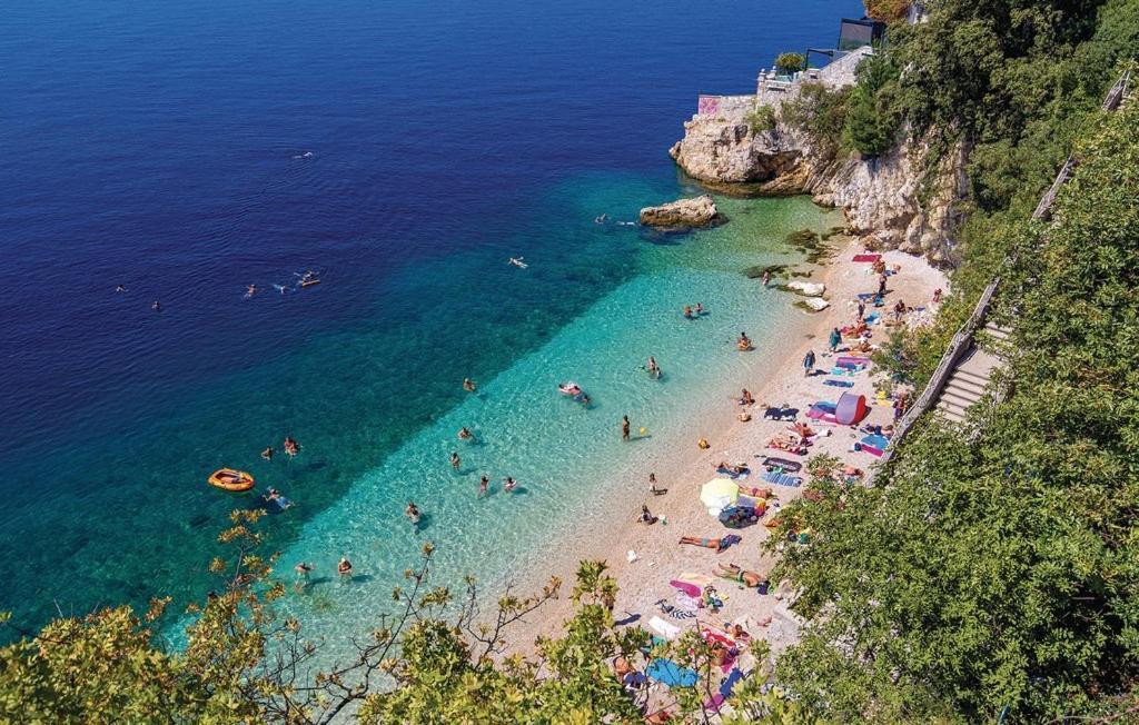 Ferienwohnung Mit Pool Kroatien Mit Meerblick Und Pool Lovran Luaran gambar