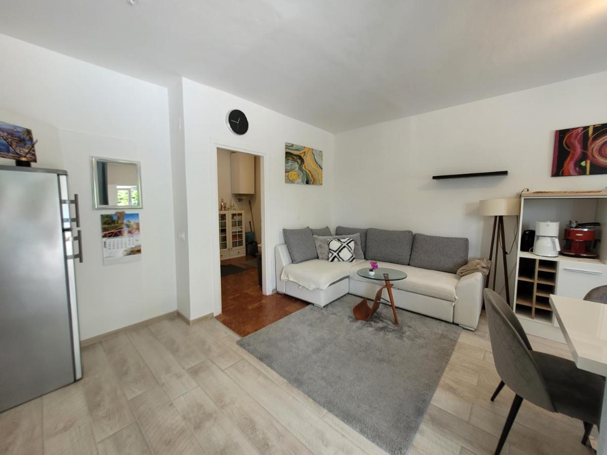 Ferienwohnung Mit Pool Kroatien Mit Meerblick Und Pool Lovran Luaran gambar