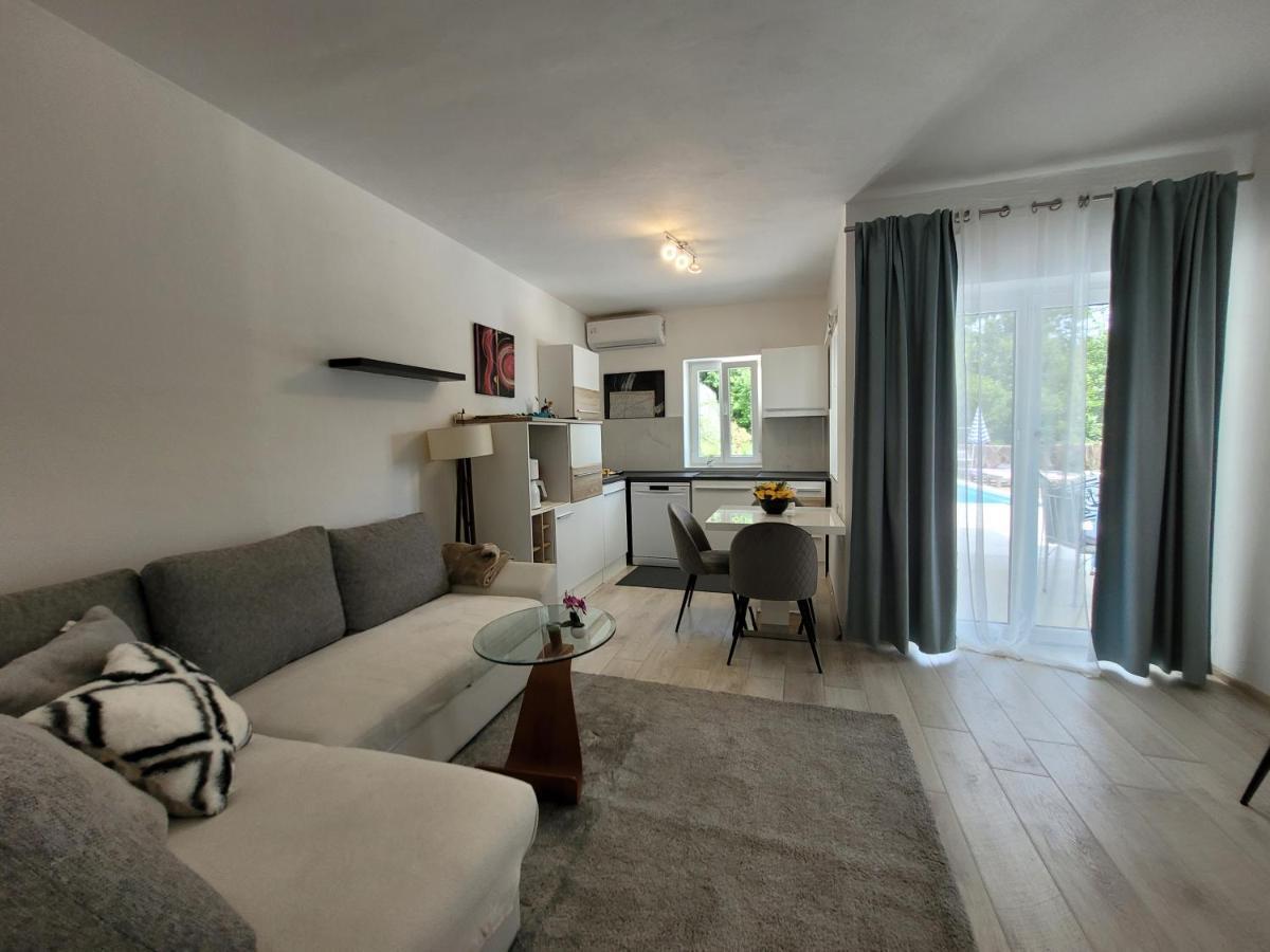 Ferienwohnung Mit Pool Kroatien Mit Meerblick Und Pool Lovran Luaran gambar